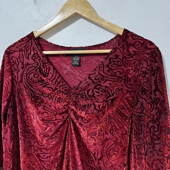 Lane Bryant Velvet Burnout Top Size XL Red 3/4 Sleeve Semi Sheer Whimsigoth - Picture 3 of 7